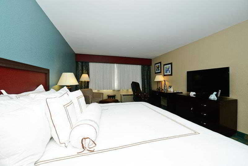 Causeway Bay Hotel Lansing Zimmer foto