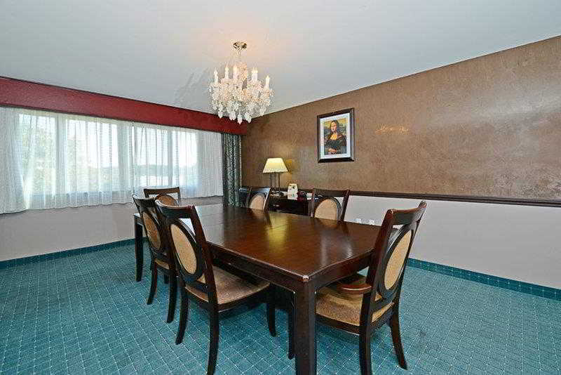 Causeway Bay Hotel Lansing Zimmer foto