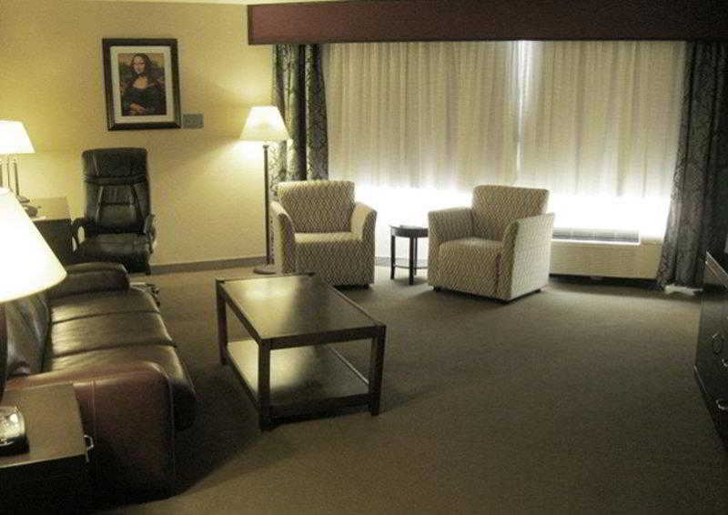 Causeway Bay Hotel Lansing Zimmer foto