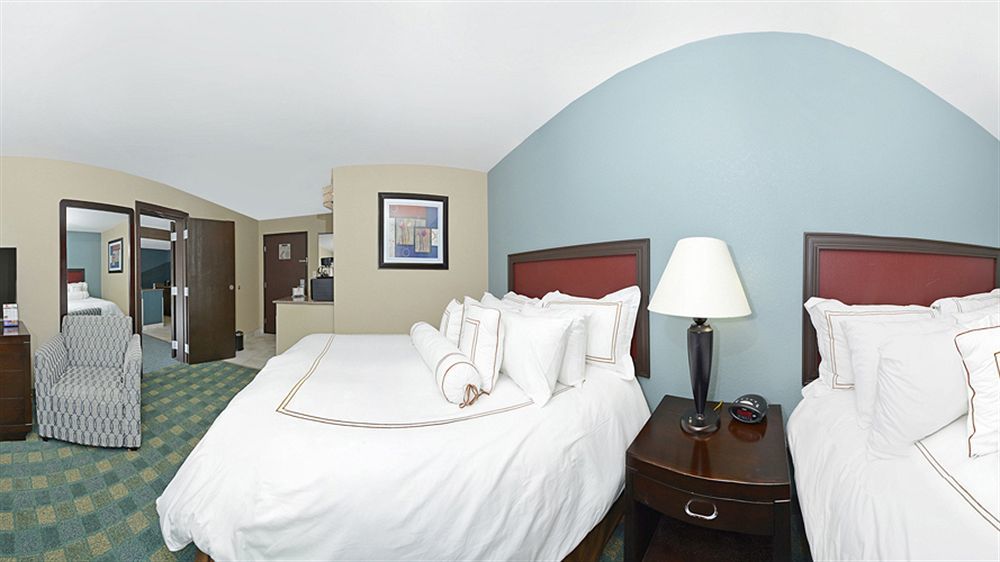 Causeway Bay Hotel Lansing Exterior foto
